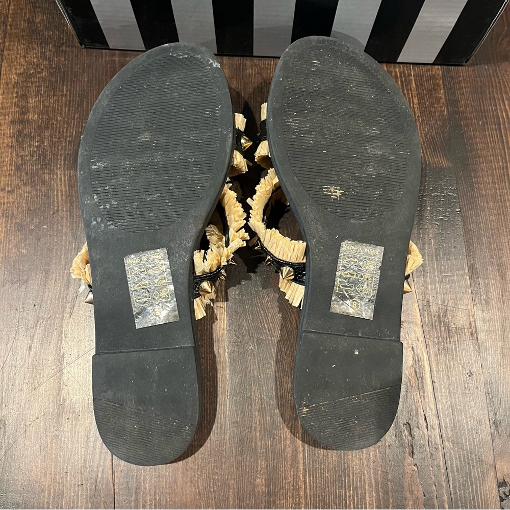 Camel Threads Slip On Sandal black and tan w gold accents size 8 - Picture 4 of 7